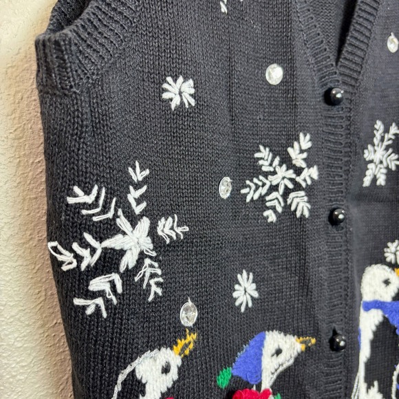 Vintage Black Penguin Snowflake Knit Ugly Christmas Sweater Vest Medium Grandma - Picture 3 of 9